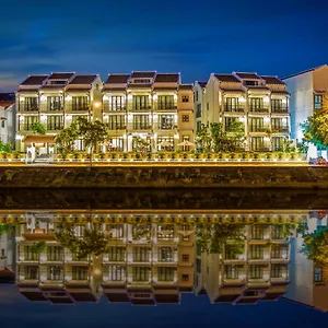 Hotel Laluna Riverside &